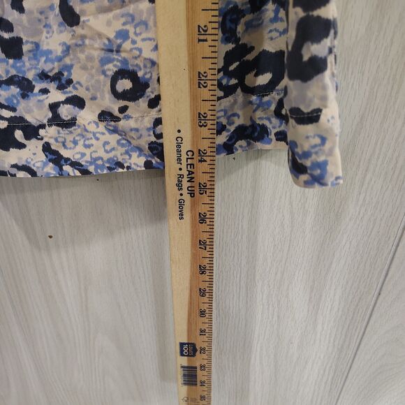 CAbi 100% Silk Blue Animal Print Ruffle Blouse Tank Small - Picture 6 of 7